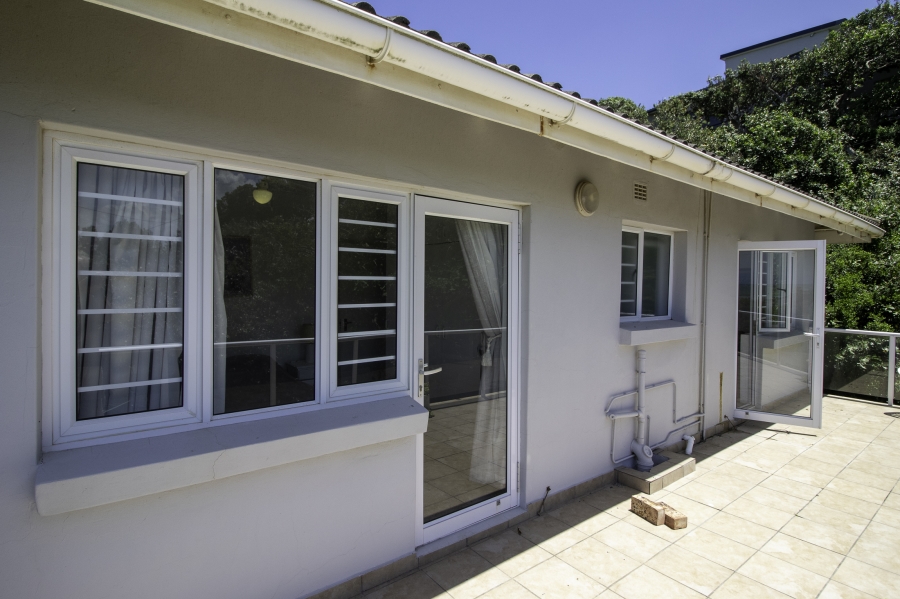 7 Bedroom Property for Sale in West Beach Eastern Cape